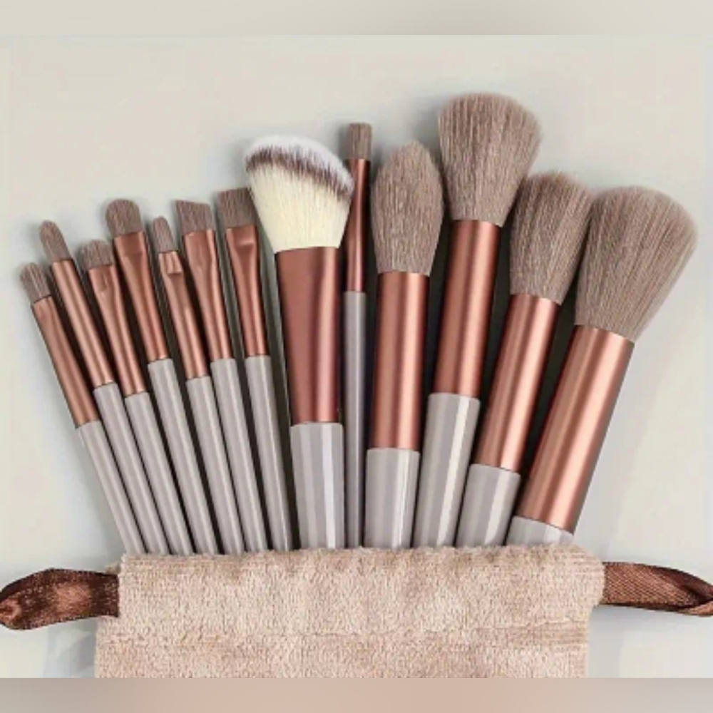 13pcs Hypoallergenic Makeup Brush Set